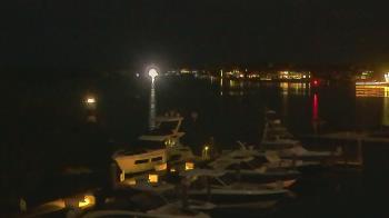 Weather camera view of Hamilton Harbor Yacht Club.