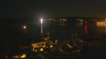 Weather camera view of Hamilton Harbor Yacht Club.