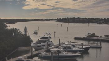 Weather camera view of Hamilton Harbor Yacht Club.