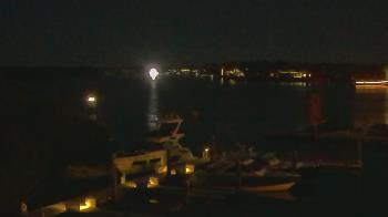 Weather camera view of Hamilton Harbor Yacht Club.