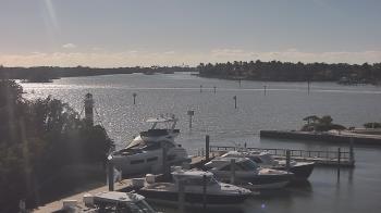 Weather camera view of Hamilton Harbor Yacht Club.