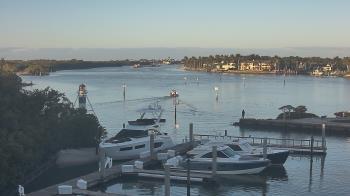 Weather camera view of Hamilton Harbor Yacht Club.