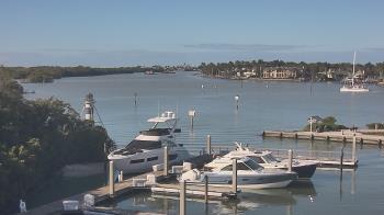 Weather camera view of Hamilton Harbor Yacht Club.