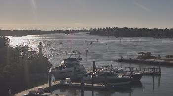 Weather camera view of Hamilton Harbor Yacht Club.
