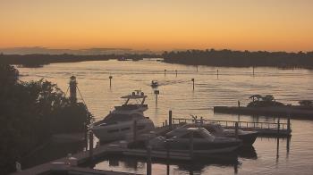 Weather camera view of Hamilton Harbor Yacht Club.