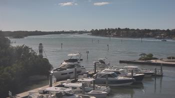 Weather camera view of Hamilton Harbor Yacht Club.