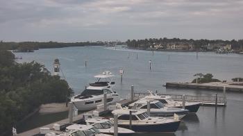 Weather camera view of Hamilton Harbor Yacht Club.