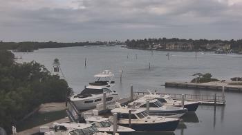 Weather camera view of Hamilton Harbor Yacht Club.