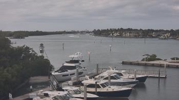 Weather camera view of Hamilton Harbor Yacht Club.