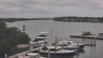 Weather camera view of Hamilton Harbor Yacht Club.