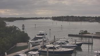 Weather camera view of Hamilton Harbor Yacht Club.