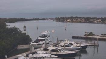 Weather camera view of Hamilton Harbor Yacht Club.