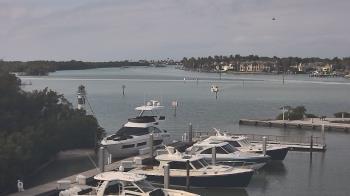 Weather camera view of Hamilton Harbor Yacht Club.