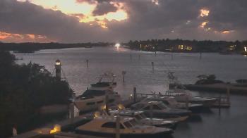 Weather camera view of Hamilton Harbor Yacht Club.