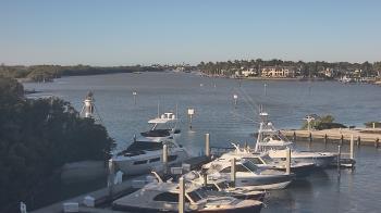 Weather camera view of Hamilton Harbor Yacht Club.