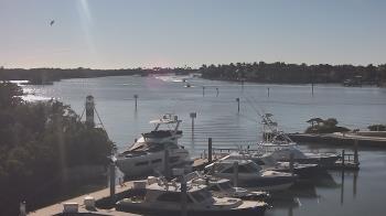 Weather camera view of Hamilton Harbor Yacht Club.
