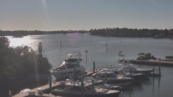 Weather camera view of Hamilton Harbor Yacht Club.