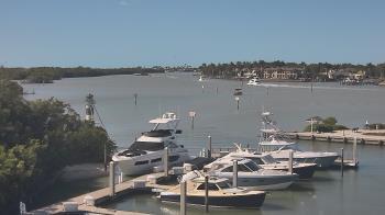 Weather camera view of Hamilton Harbor Yacht Club.