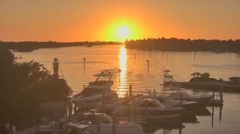 Weather camera view of Hamilton Harbor Yacht Club.
