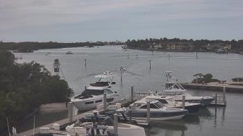 Weather camera view of Hamilton Harbor Yacht Club.