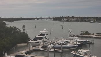 Weather camera view of Hamilton Harbor Yacht Club.