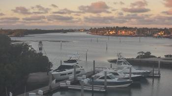 Weather camera view of Hamilton Harbor Yacht Club.