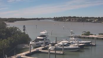 Weather camera view of Hamilton Harbor Yacht Club.