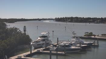 Weather camera view of Hamilton Harbor Yacht Club.