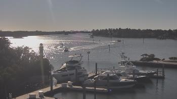 Weather camera view of Hamilton Harbor Yacht Club.
