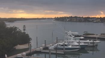 Weather camera view of Hamilton Harbor Yacht Club.