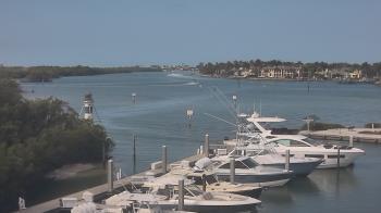 Weather camera view of Hamilton Harbor Yacht Club.