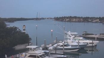 Weather camera view of Hamilton Harbor Yacht Club.