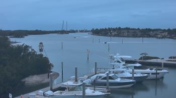Weather camera view of Hamilton Harbor Yacht Club.