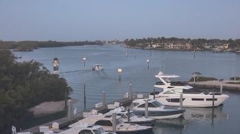 Weather camera view of Hamilton Harbor Yacht Club.