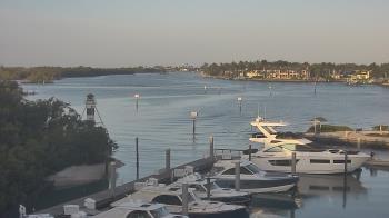 Weather camera view of Hamilton Harbor Yacht Club.