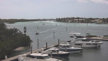 Weather camera view of Hamilton Harbor Yacht Club.