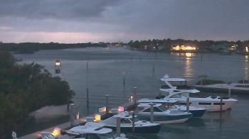 Weather camera view of Hamilton Harbor Yacht Club.