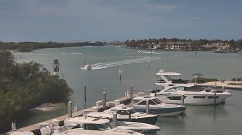 Weather camera view of Hamilton Harbor Yacht Club.