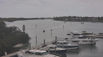 Weather camera view of Hamilton Harbor Yacht Club.