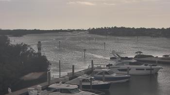 Weather camera view of Hamilton Harbor Yacht Club.