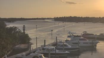 Weather camera view of Hamilton Harbor Yacht Club.