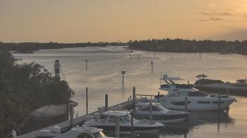 Weather camera view of Hamilton Harbor Yacht Club.