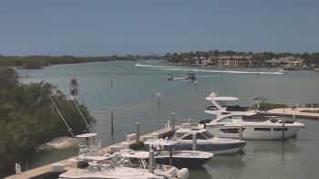 Weather camera view of Hamilton Harbor Yacht Club.