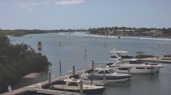Weather camera view of Hamilton Harbor Yacht Club.