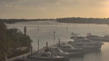 Weather camera view of Hamilton Harbor Yacht Club.