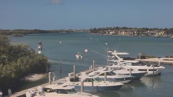 Weather camera view of Hamilton Harbor Yacht Club.