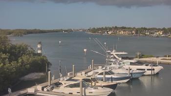 Weather camera view of Hamilton Harbor Yacht Club.