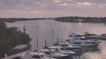 Weather camera view of Hamilton Harbor Yacht Club.
