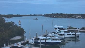 Weather camera view of Hamilton Harbor Yacht Club.