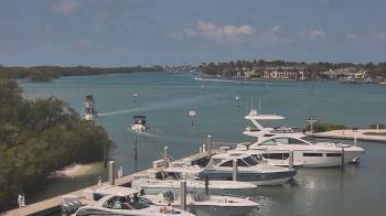 Weather camera view of Hamilton Harbor Yacht Club.